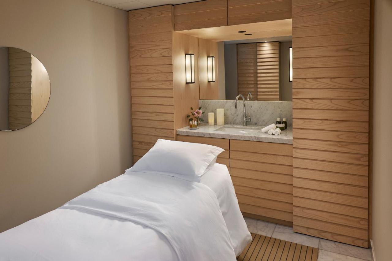 Villa Dagmar Stockholm Exterior foto Treatment room at The Spa at The Westin