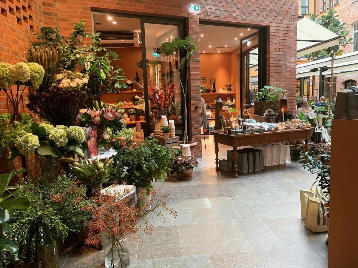 Villa Dagmar Stockholm Exterior foto Flower shop in Paris