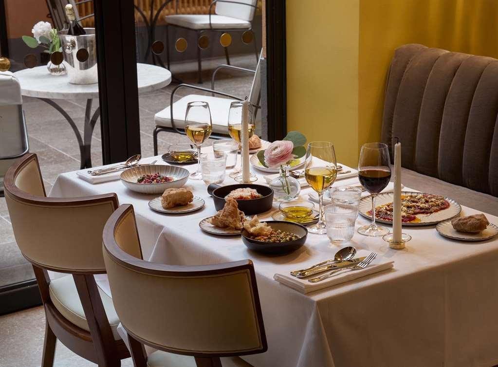 Villa Dagmar Stockholm Restaurant foto A table at the restaurant