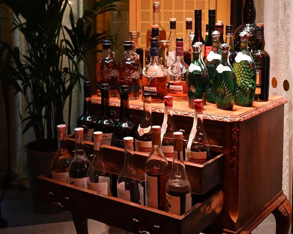 Villa Dagmar Stockholm Restaurant foto A bar cart